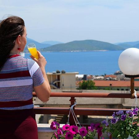 Hotel Eden Sarande Bagian luar foto