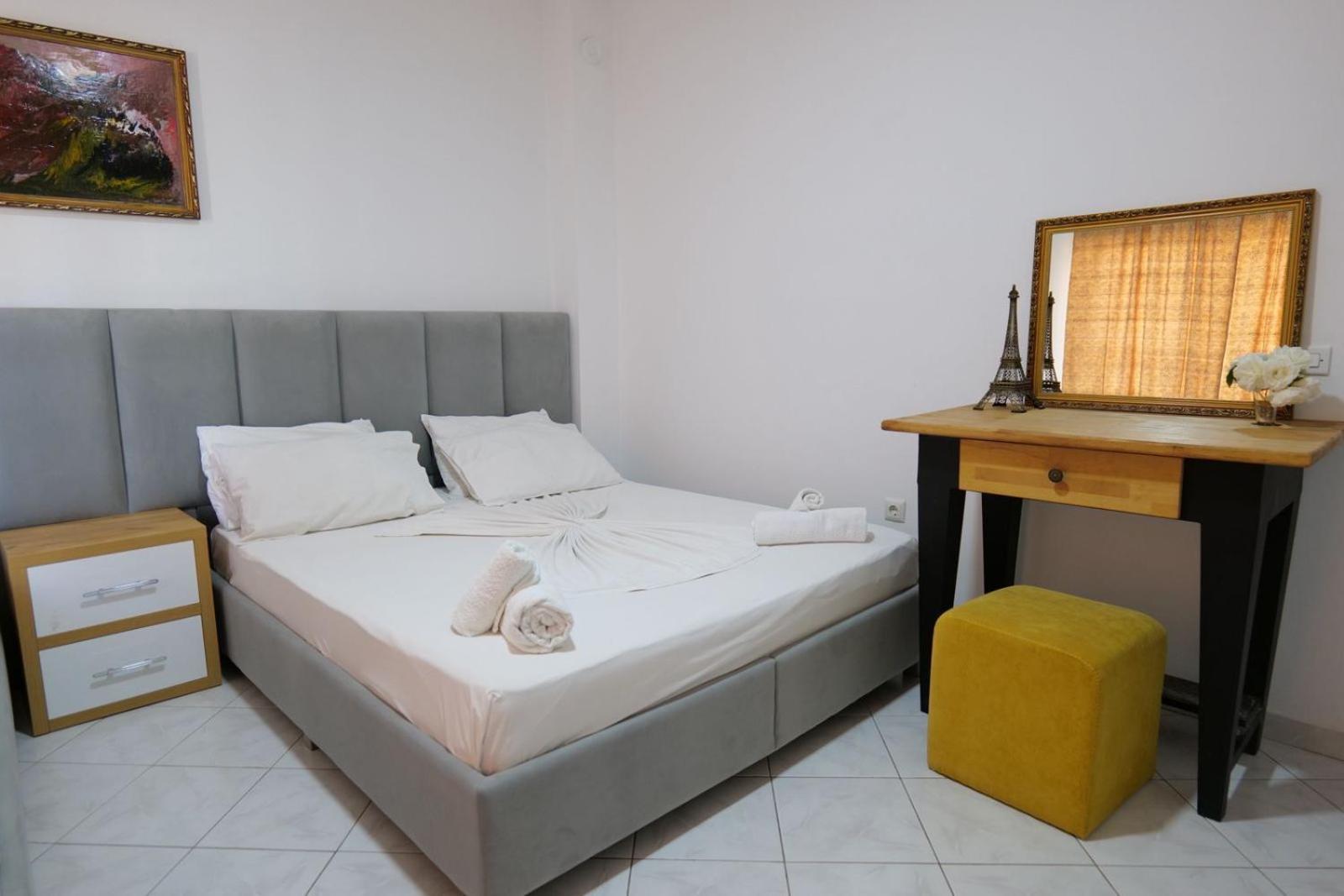 Hotel Eden Sarande Bagian luar foto