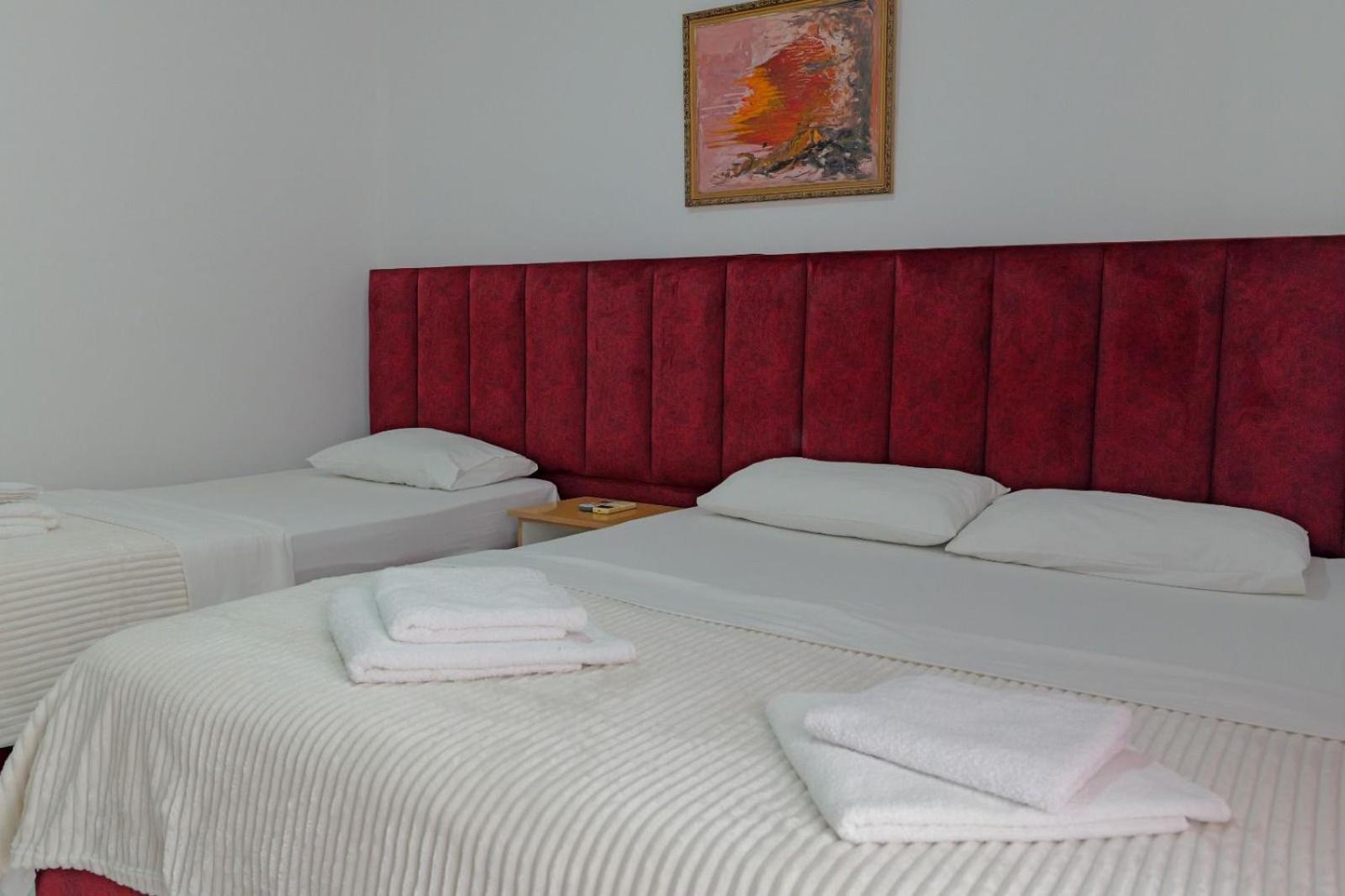 Hotel Eden Sarande Bagian luar foto