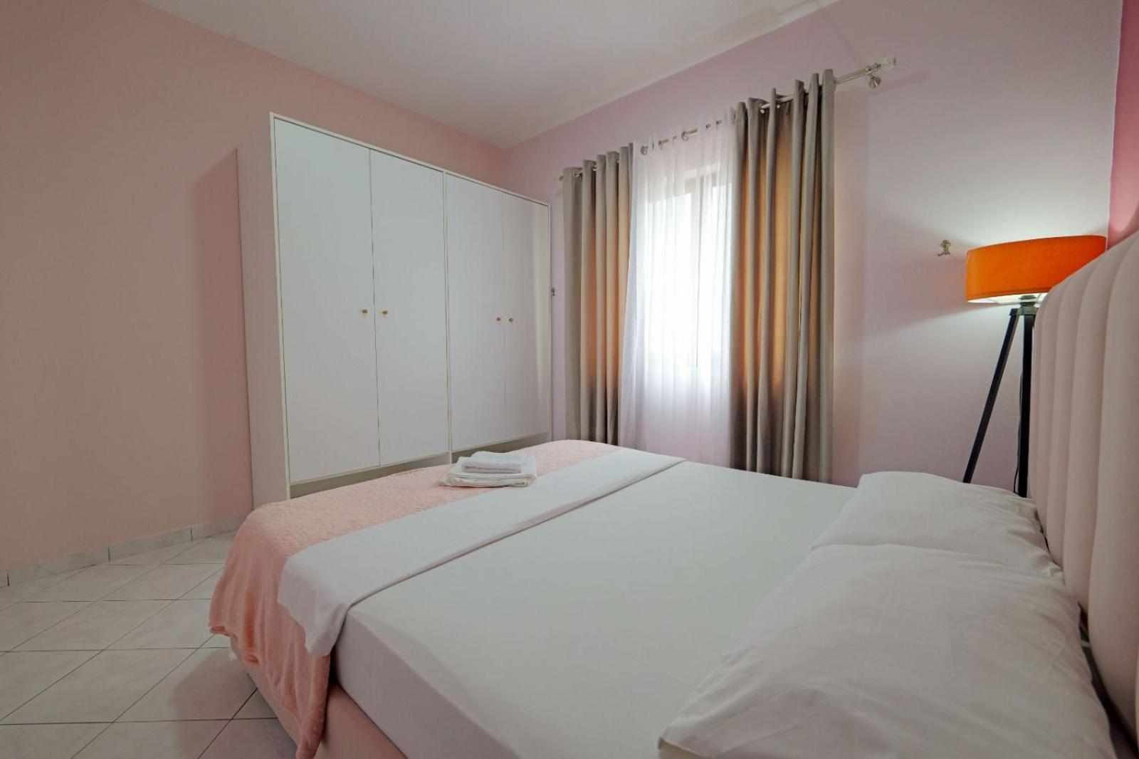 Hotel Eden Sarande Bagian luar foto