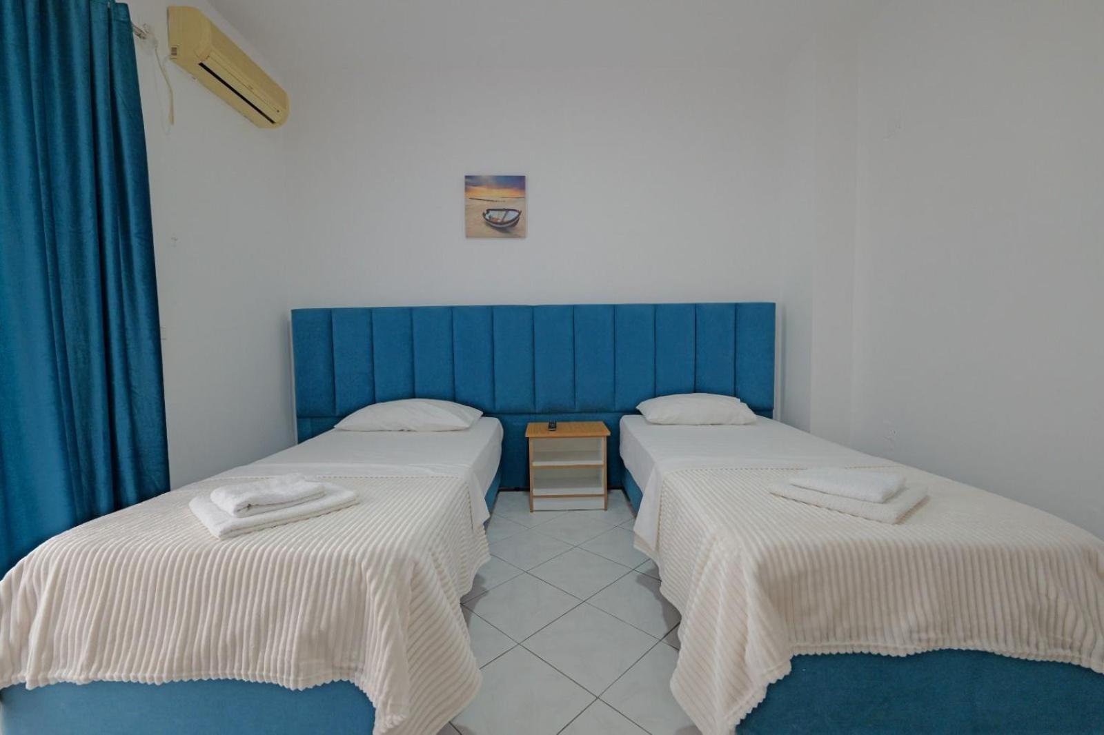 Hotel Eden Sarande Bagian luar foto