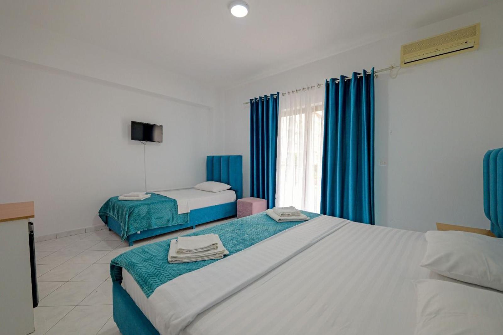 Hotel Eden Sarande Bagian luar foto